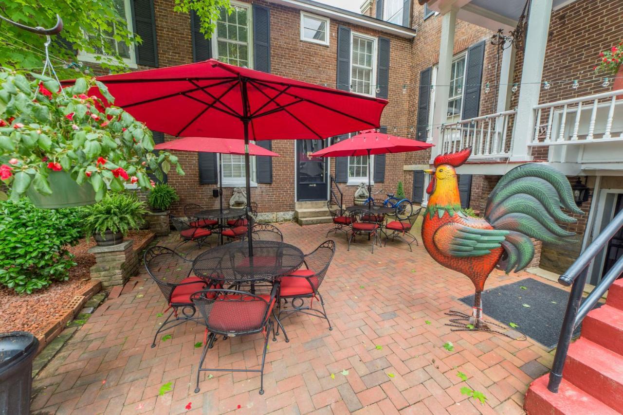 Bourbon Manor Bed & Breakfast Inn バーズタウン エクステリア 写真